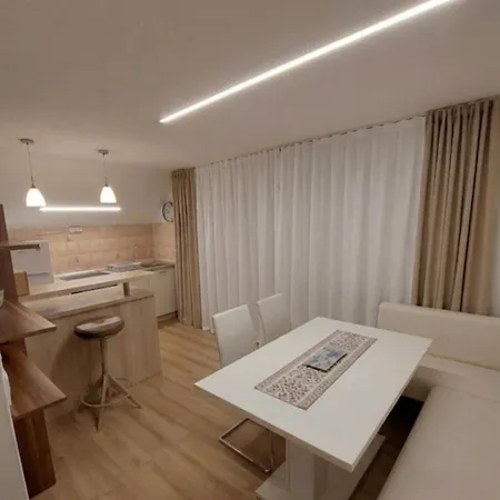 Retreat Balcony & Free Parking Near Ljubljana