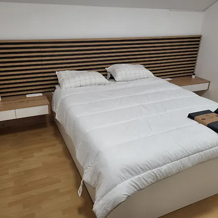 Retreat Balcony & Free Parking Near Ljubljana
